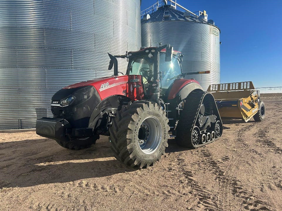 CASE IH 400 MAGNUM TRACK