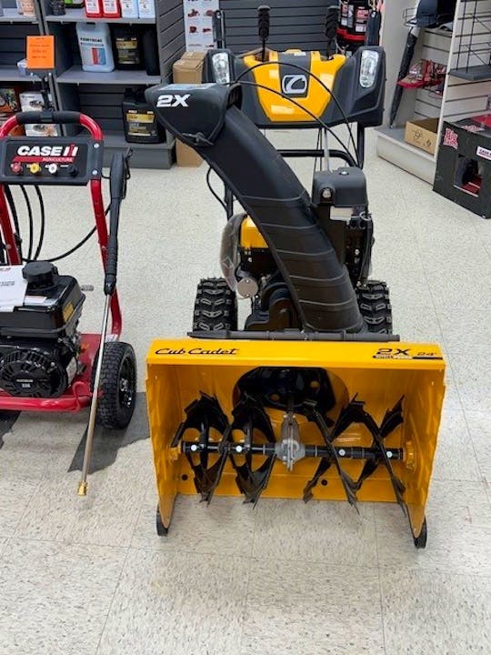 CUB CADET 2X24