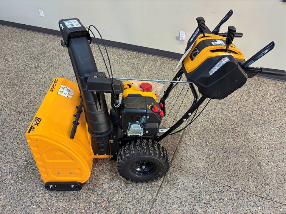 CUB CADET 2X24