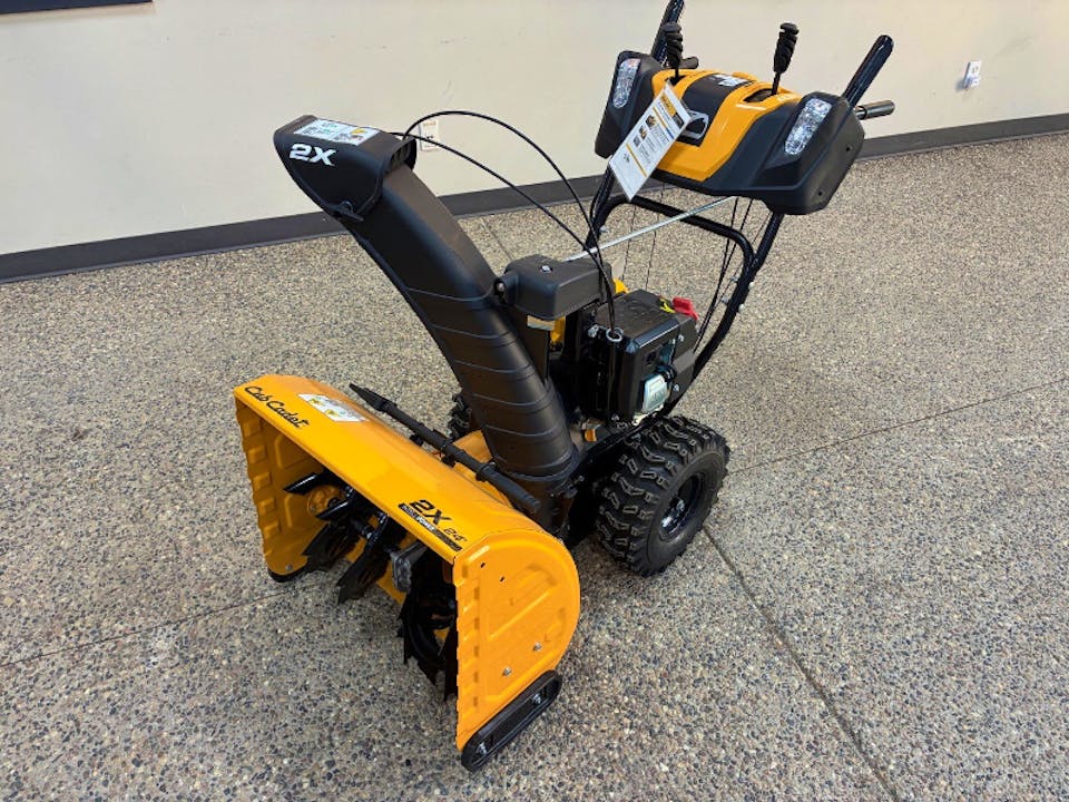 CUB CADET 2X24