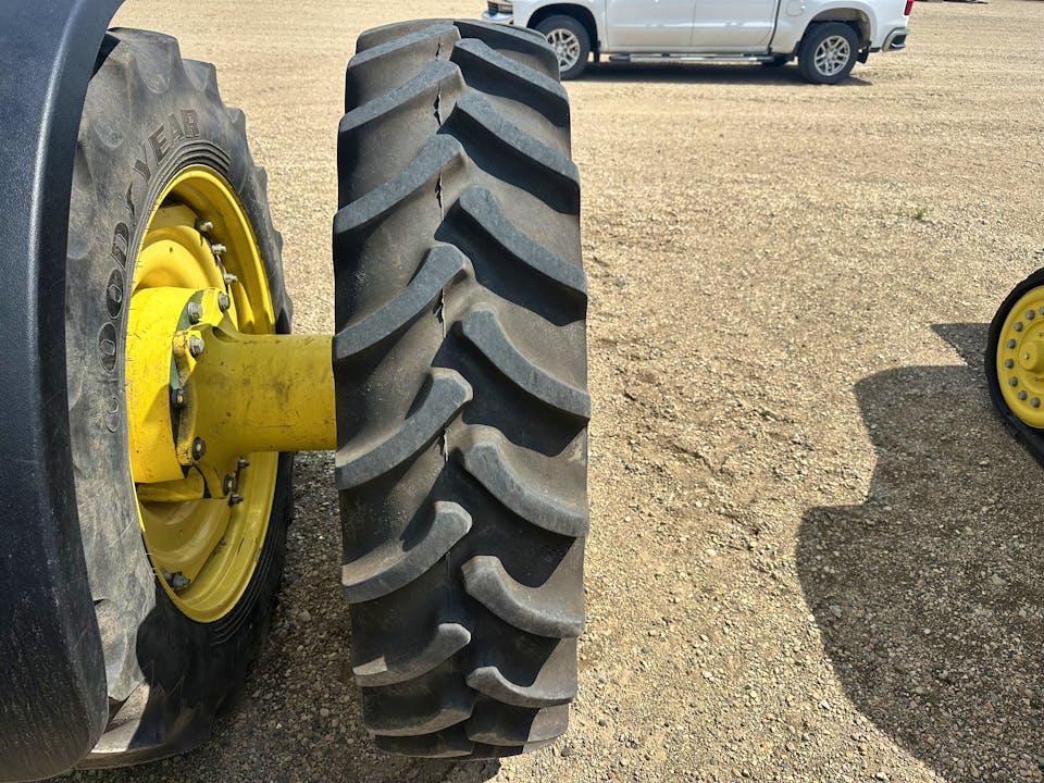 Firestone 380/80R38