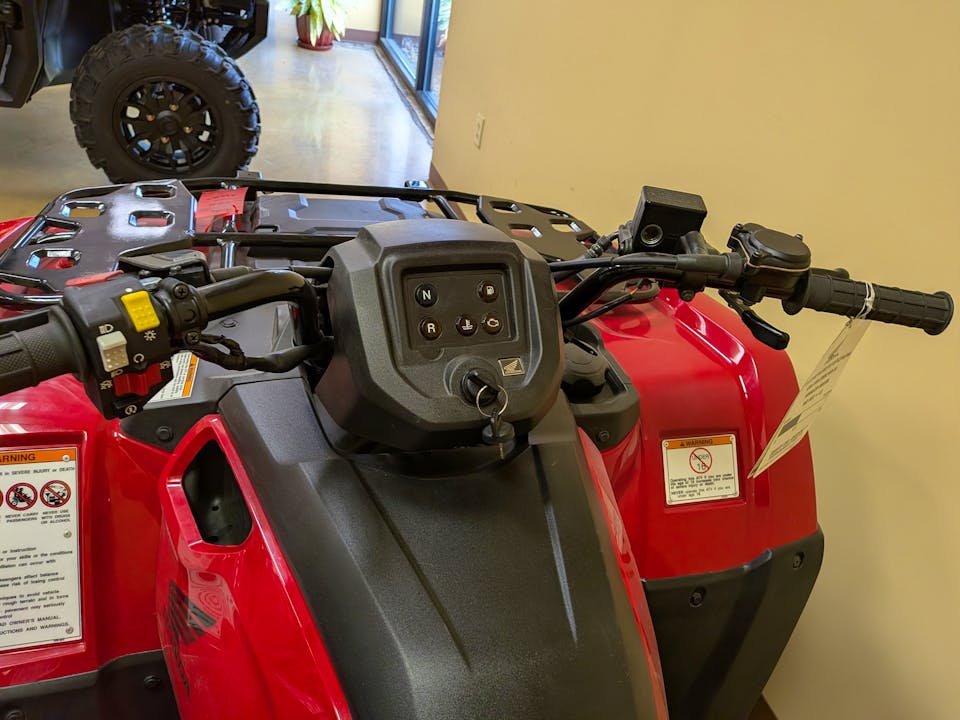 Honda TRX420TM1R - RED