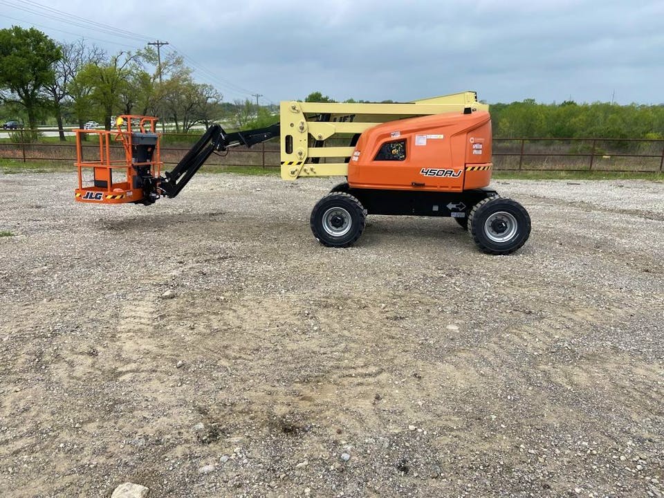JLG 450 AJ Articulating Boomlift