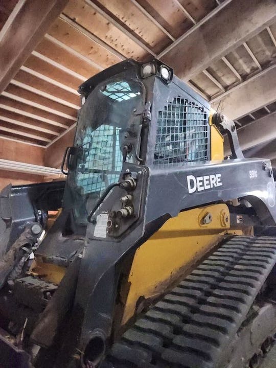 John Deere 331G