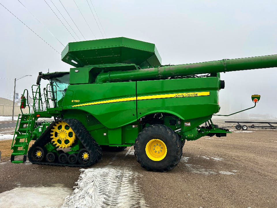 John Deere S780