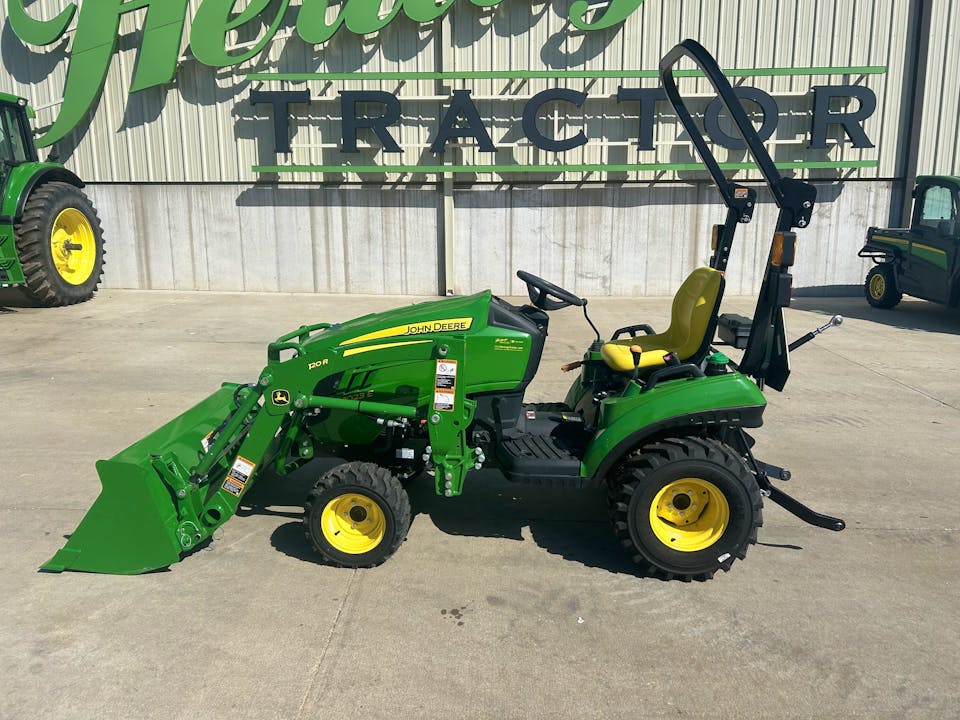 John Deere 1023E