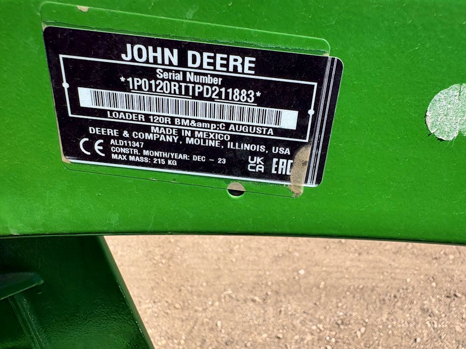 John Deere 1023E
