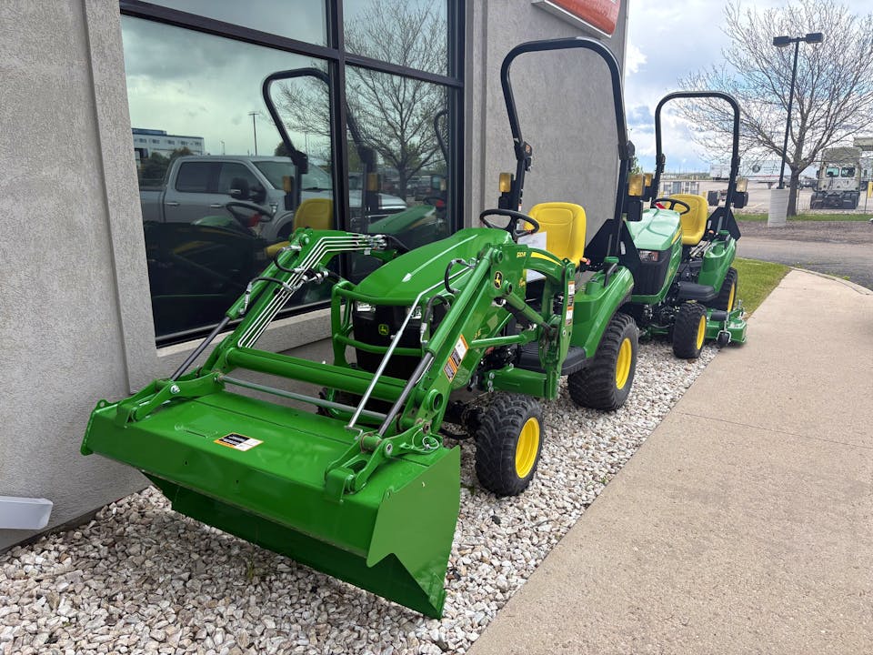 John Deere 1023E