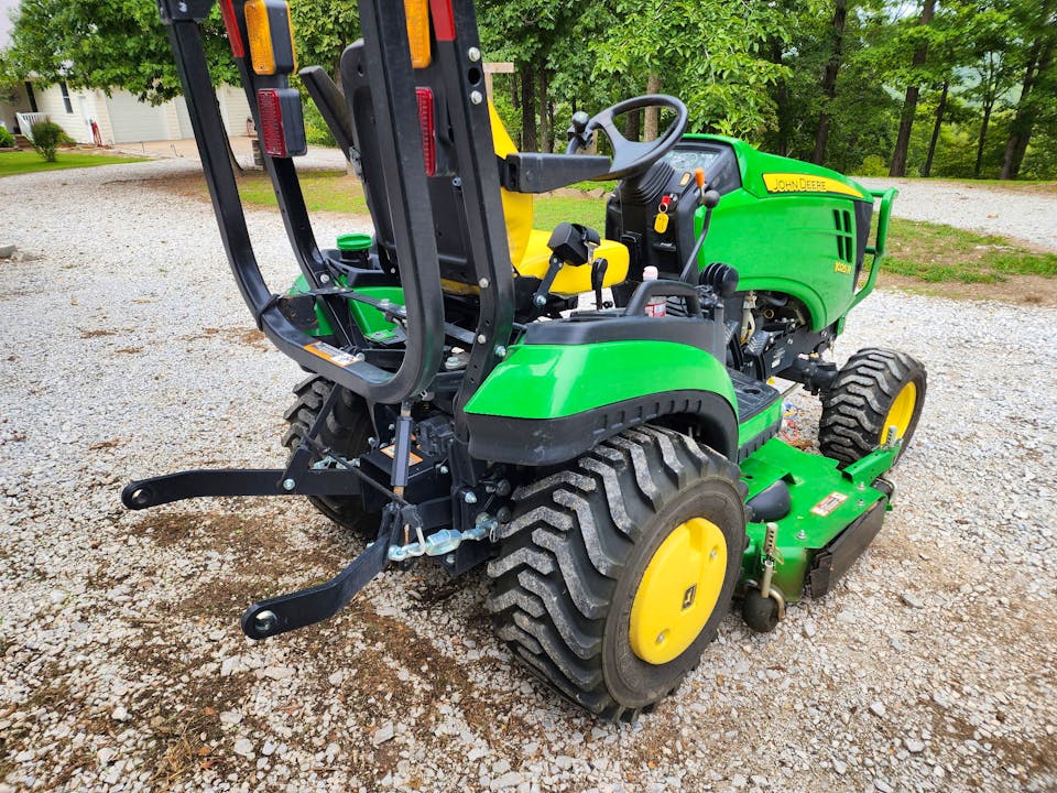 John Deere 1025R