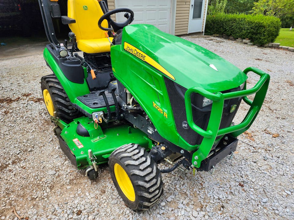 John Deere 1025R