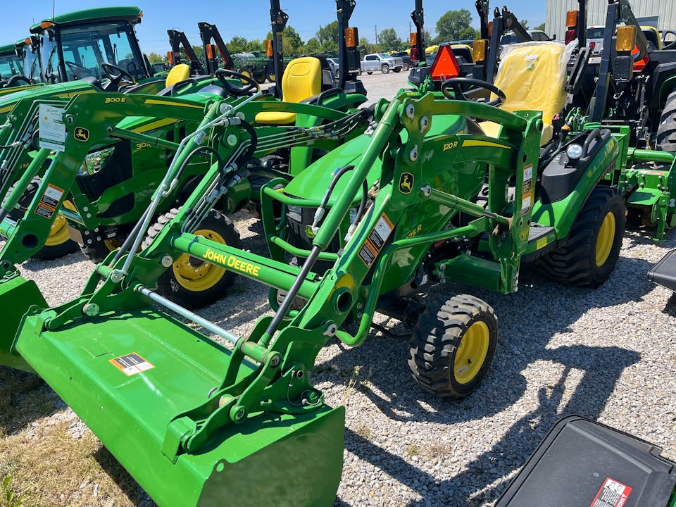 John Deere 1025R