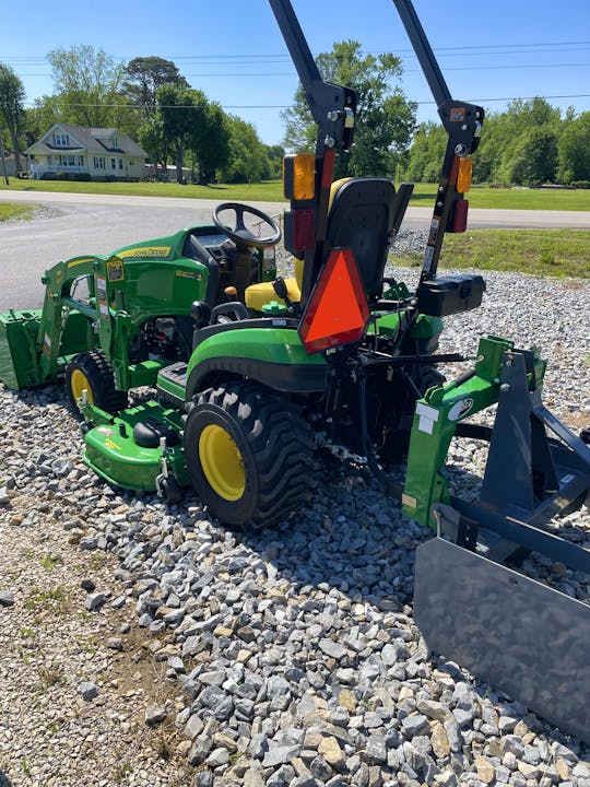 John Deere 1025R