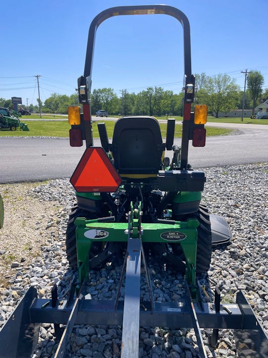 John Deere 1025R
