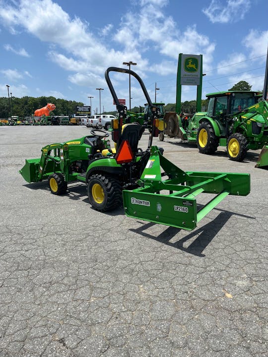 John Deere 1025R