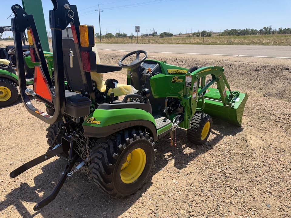 John Deere 1025R