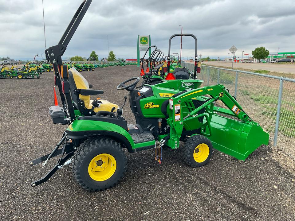 John Deere 1025R