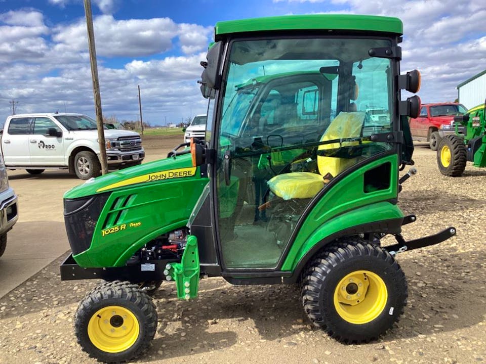 John Deere 1025R