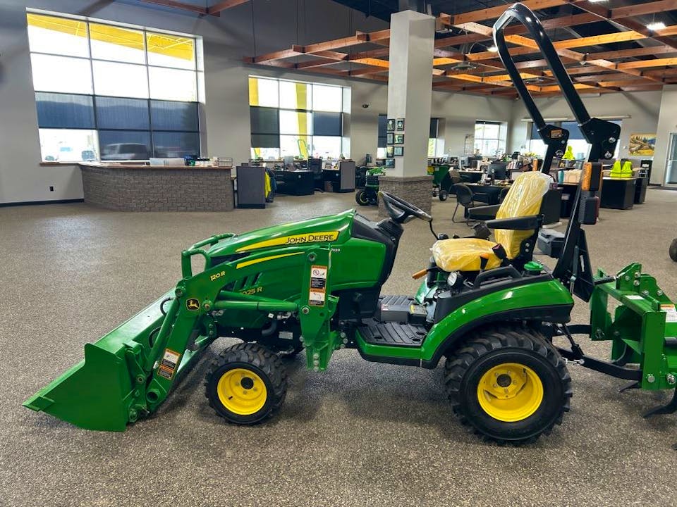 John Deere 1025R