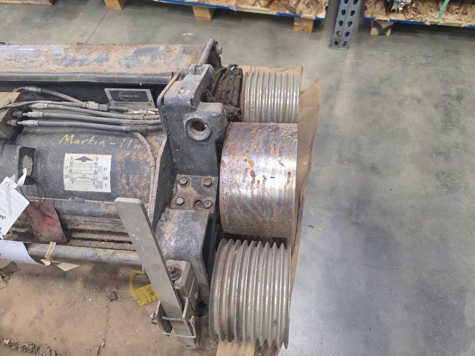 John Deere 11" XSTREAM