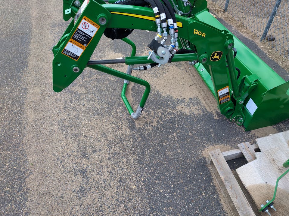 John Deere 120R