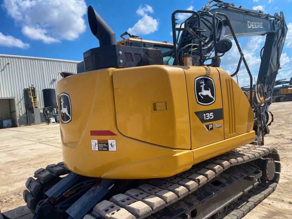 John Deere 135P