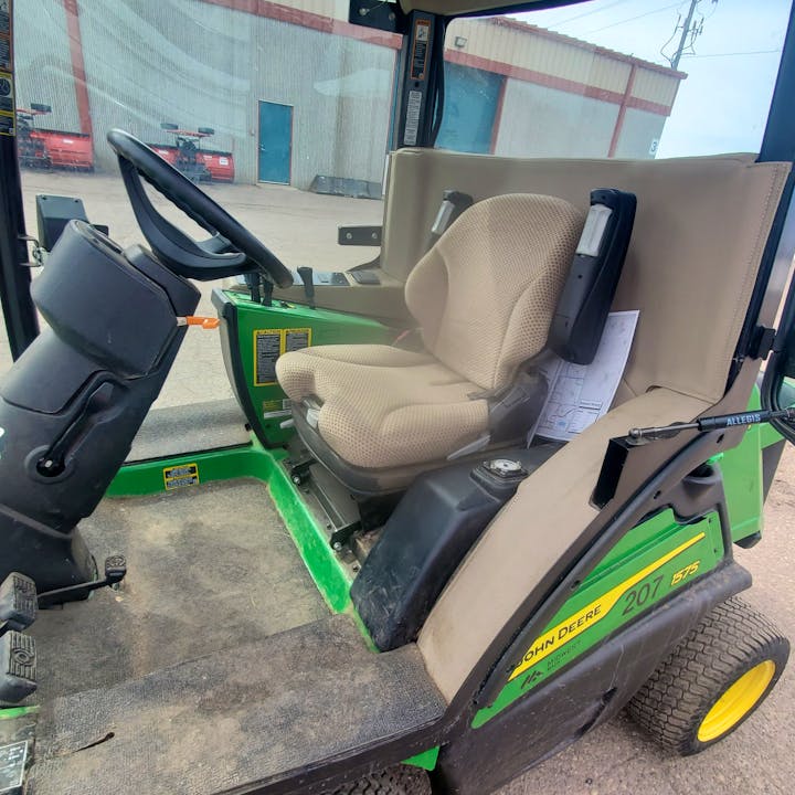 John Deere 1575