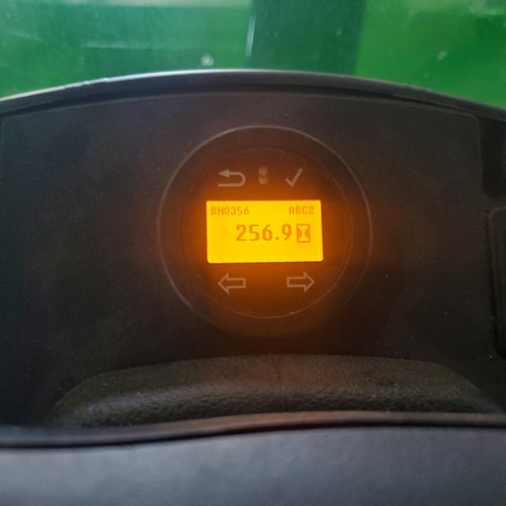 John Deere 1575