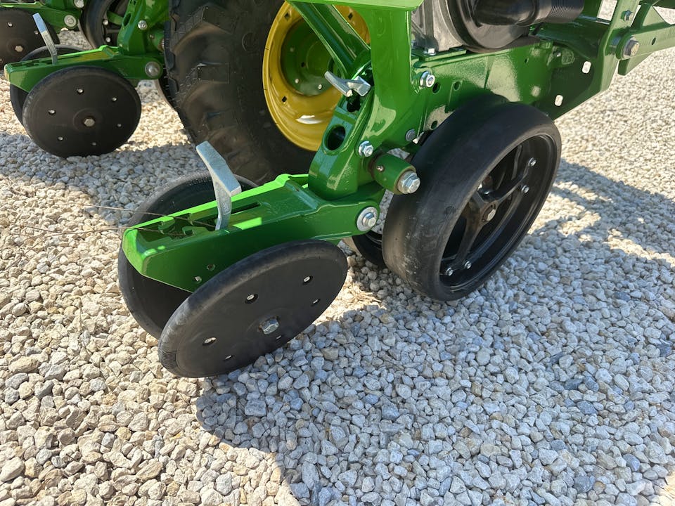 John Deere 1725