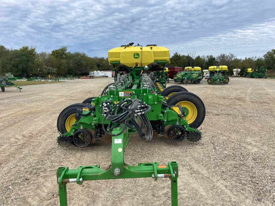 John Deere 1775NT