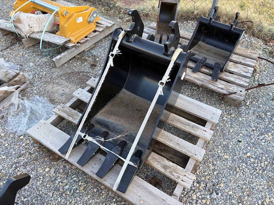 John Deere 18” HD BYT10998