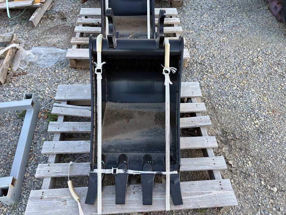 John Deere 18” HD BYT10998