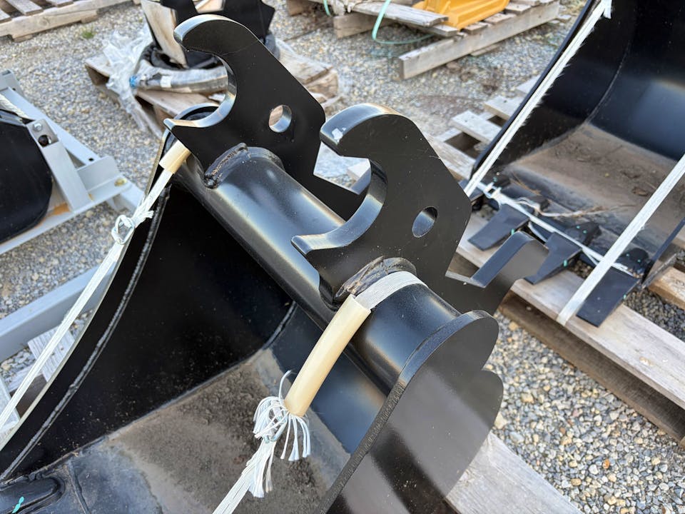 John Deere 18” HD BYT10998