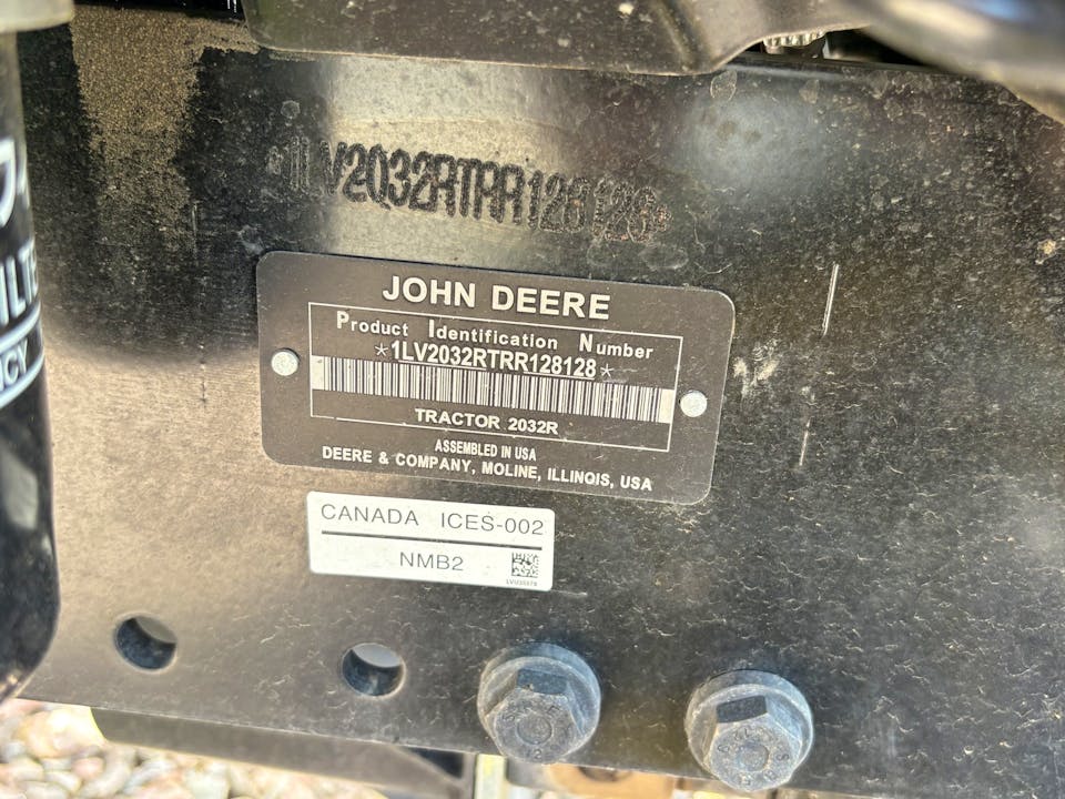 John Deere 2032R