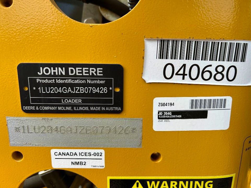 John Deere 204G