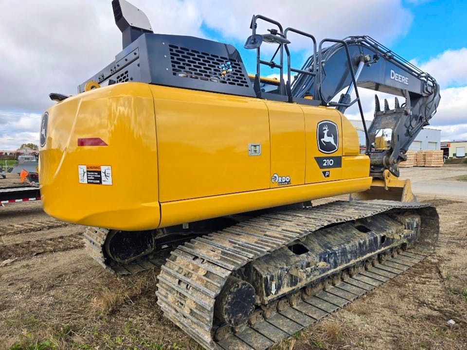 John Deere 210P