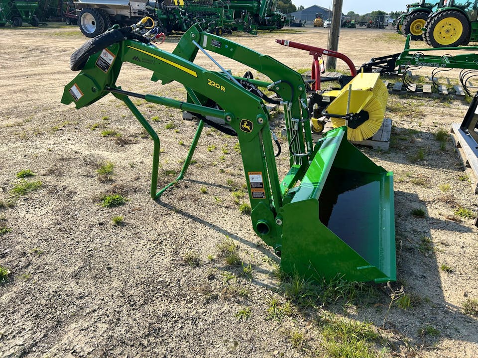 John Deere 220R