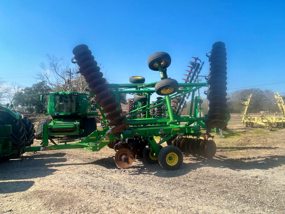 John Deere 2633