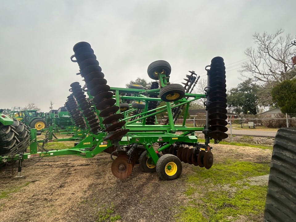 John Deere 2633