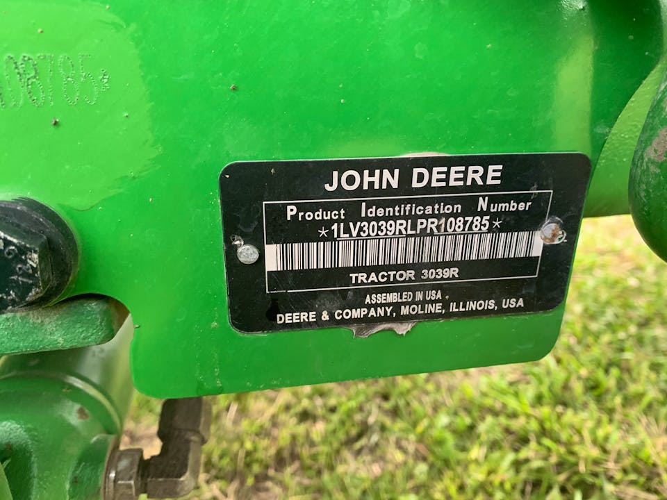 John Deere 3039R