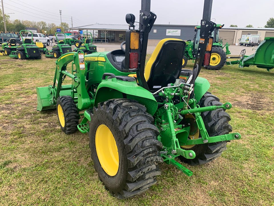 John Deere 3039R