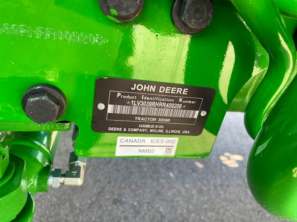 John Deere 3039R