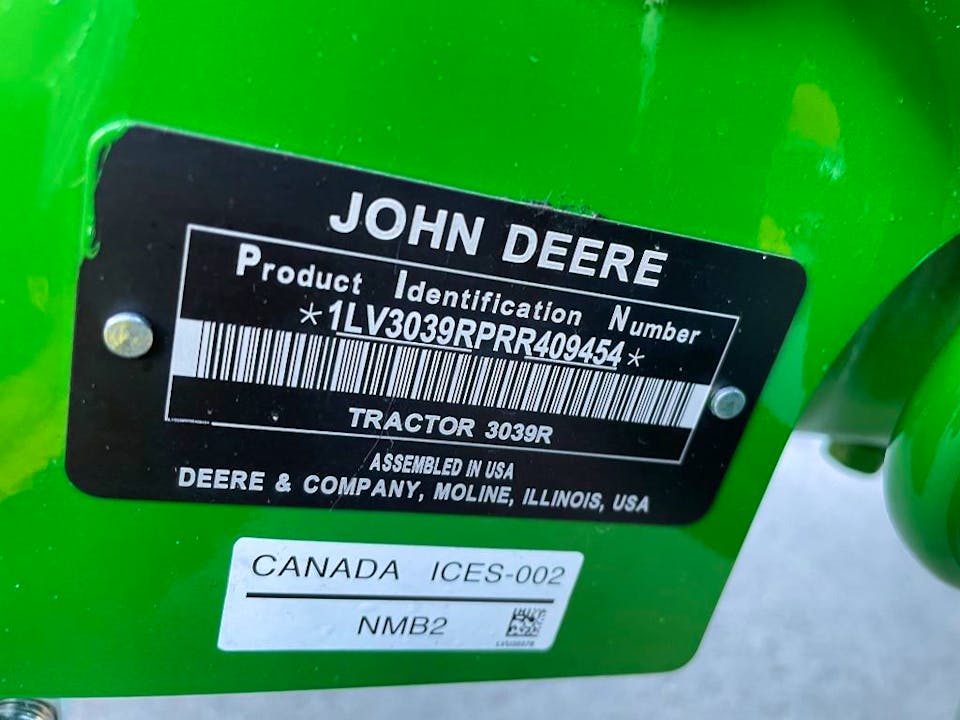 John Deere 3039R