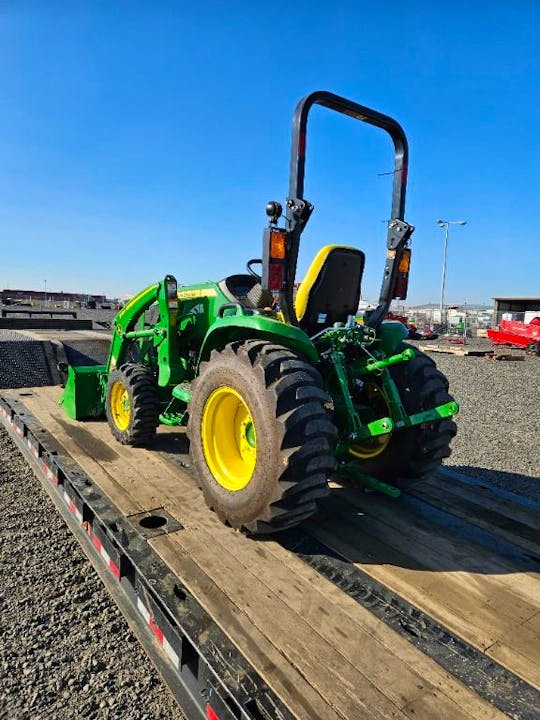 John Deere 3039R
