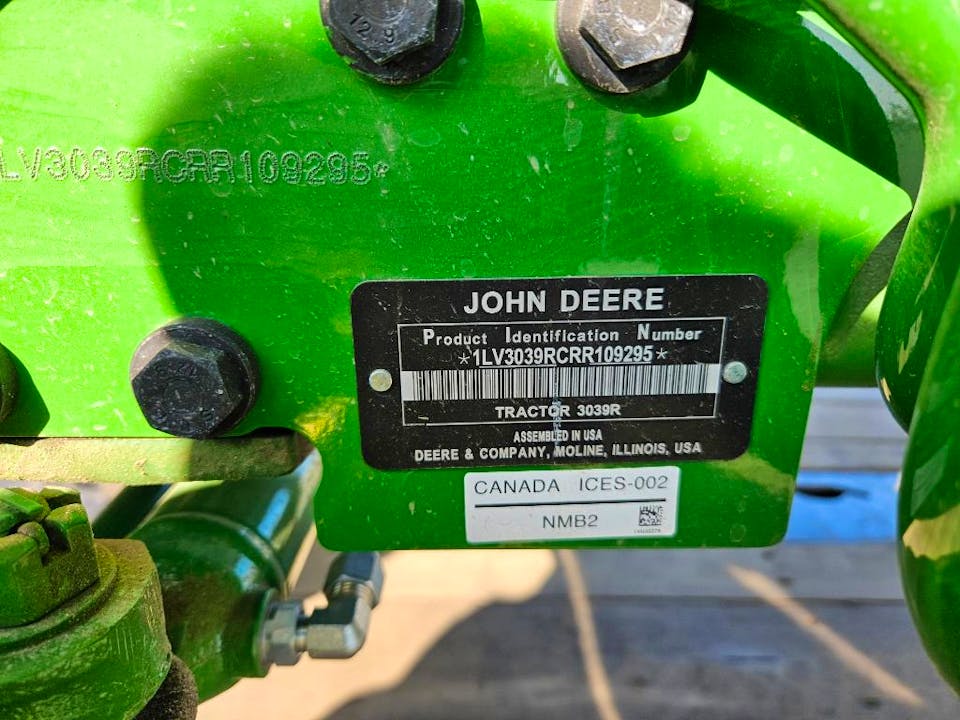 John Deere 3039R