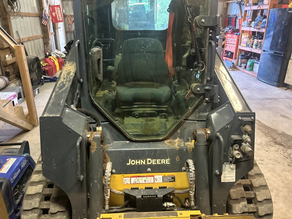 John Deere 317G
