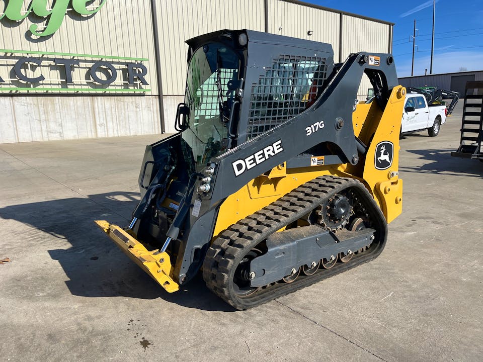 John Deere 317G