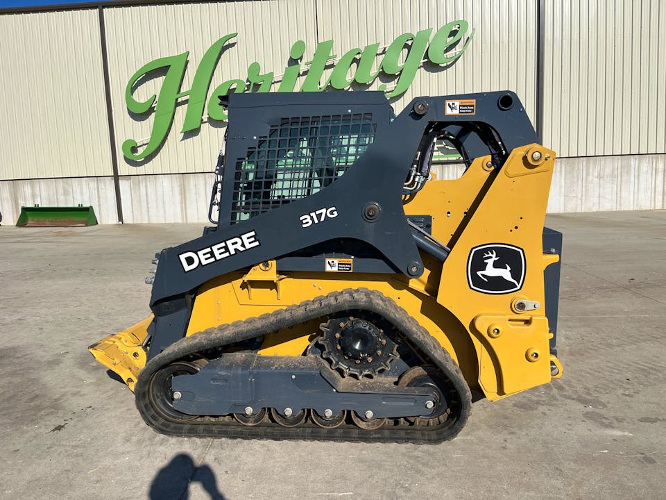 John Deere 317G