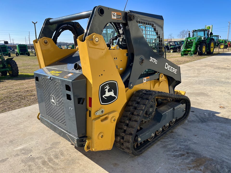 John Deere 317G