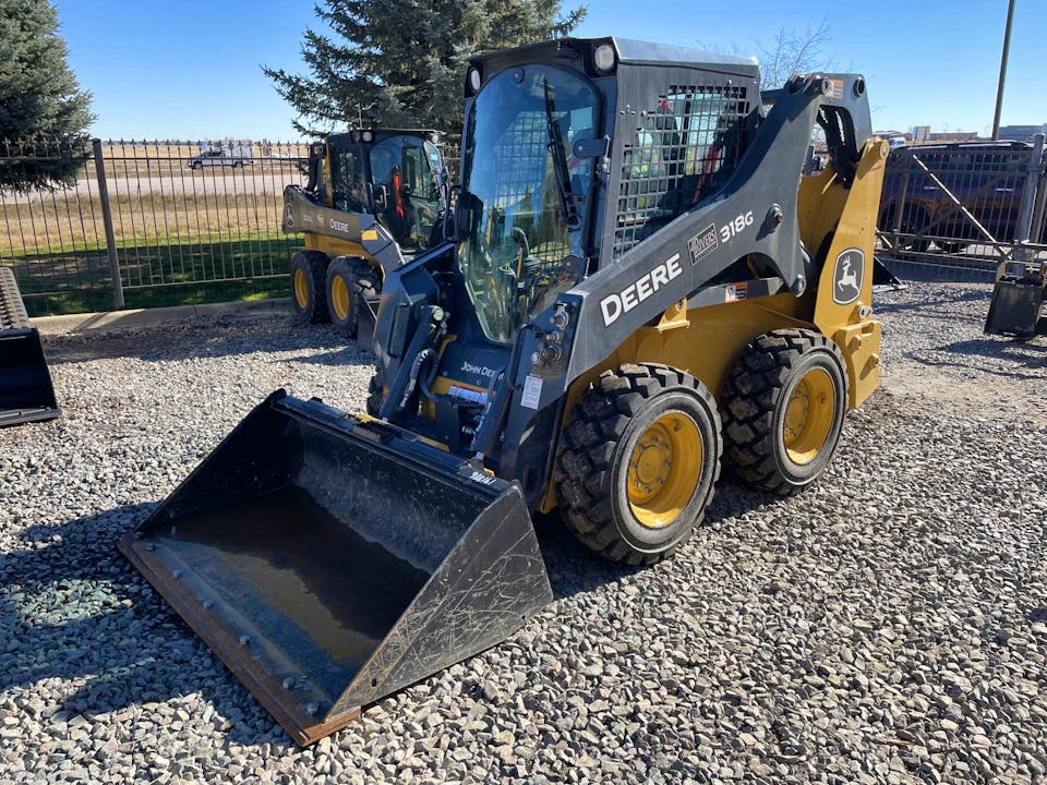 John Deere 318G