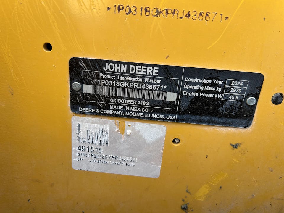 John Deere 318G